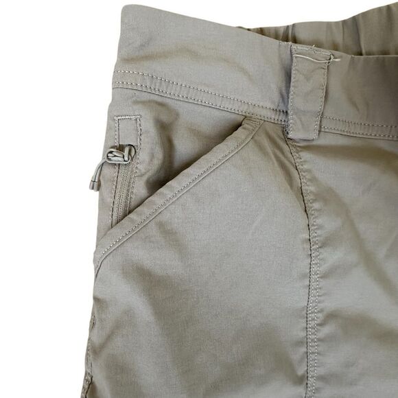 Duluth ~ Women’s Tan Active Shorts ~lots of pockets ~ size 14 - Picture 5 of 13